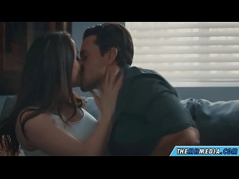❤️ 浪漫的性爱,有一个好的胸脯的妈妈 ☑ Anal video