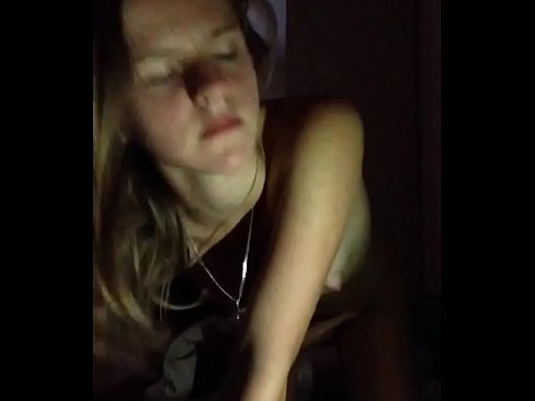 ❤️ 一个女孩自慰并射精 ☑ Anal video